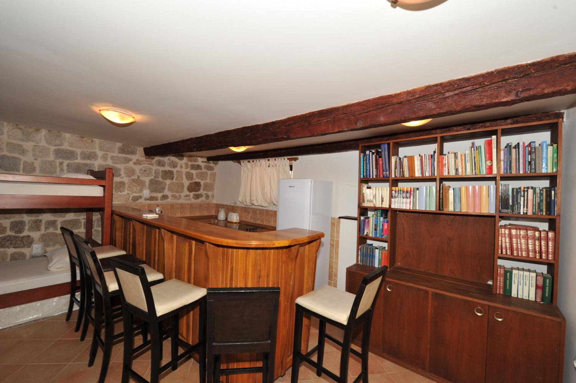 Apartments Monika Old Town Kotor Eksteriør bilde