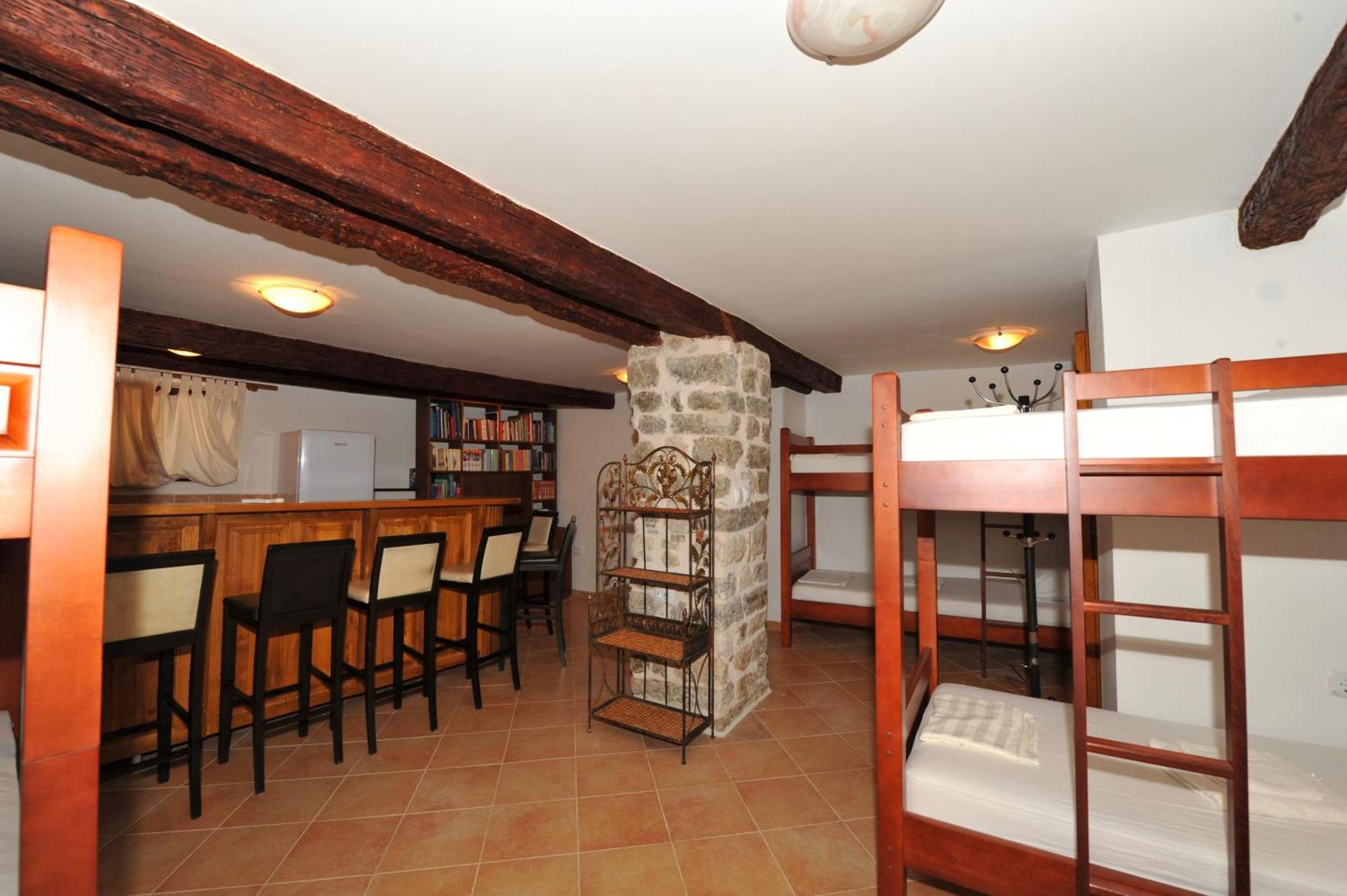 Apartments Monika Old Town Kotor Eksteriør bilde